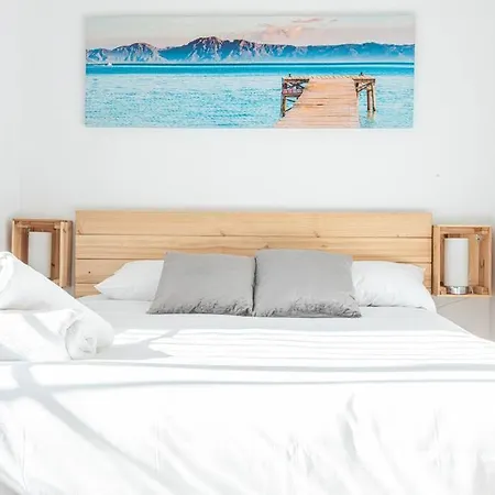 Apartamento Holidays. Europa 8 Personas. 3 Dormitorios. C7 *