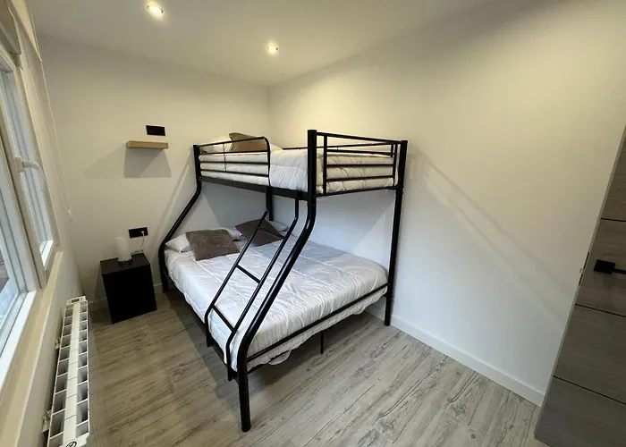 Διαμέρισμα Europa C7 3 *