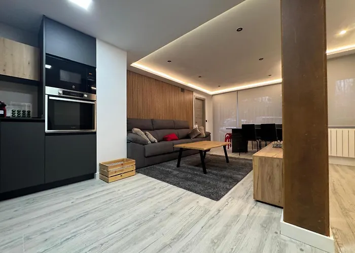 Europa C7 3 公寓 *